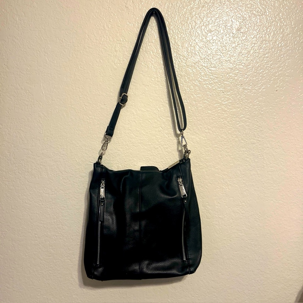 MAX STUDIO Black Soft Faux Leather Used Purse Handbag/Zipper